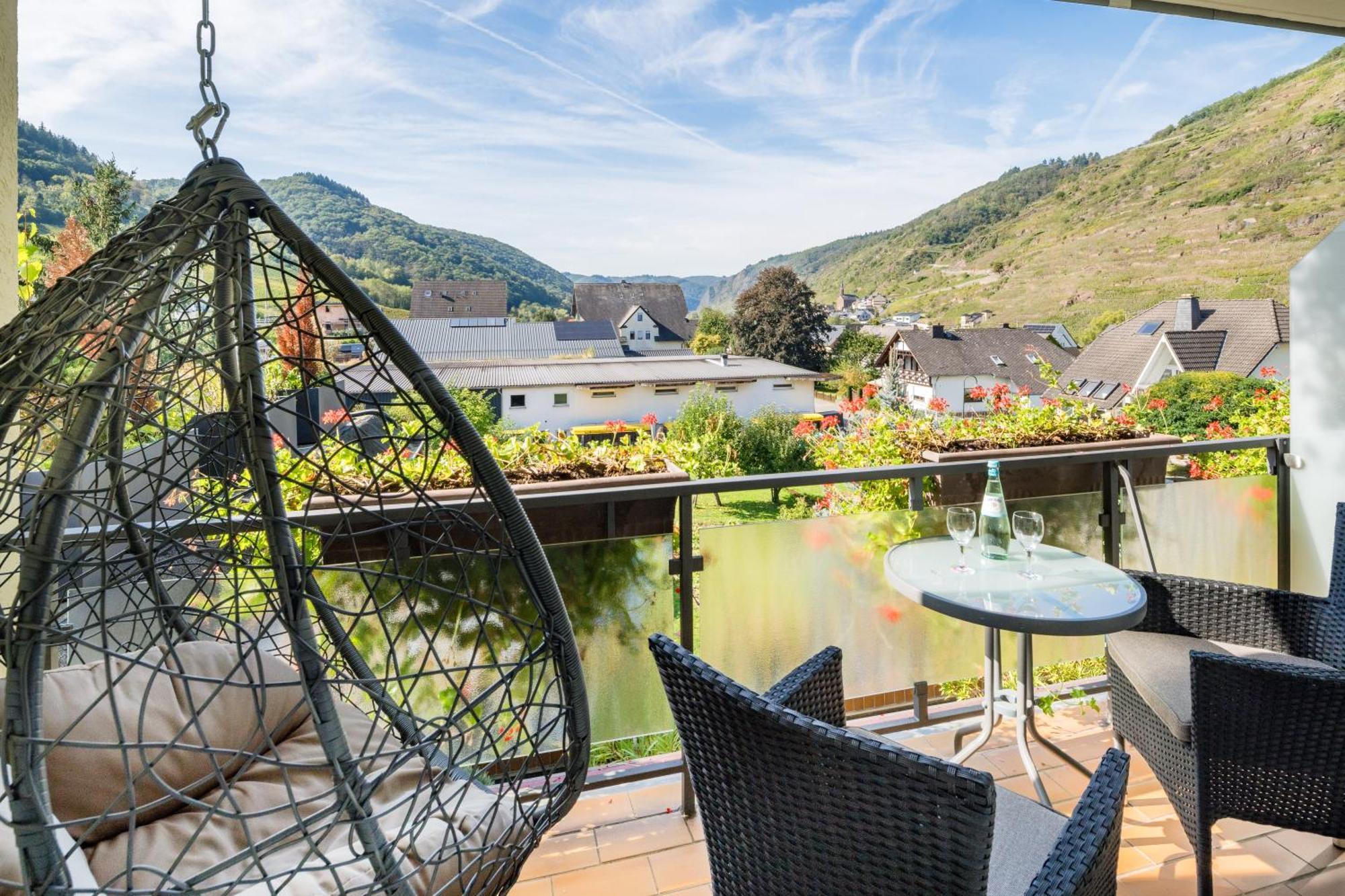 Weinhotel Sonnenschein Ернст Екстериор снимка