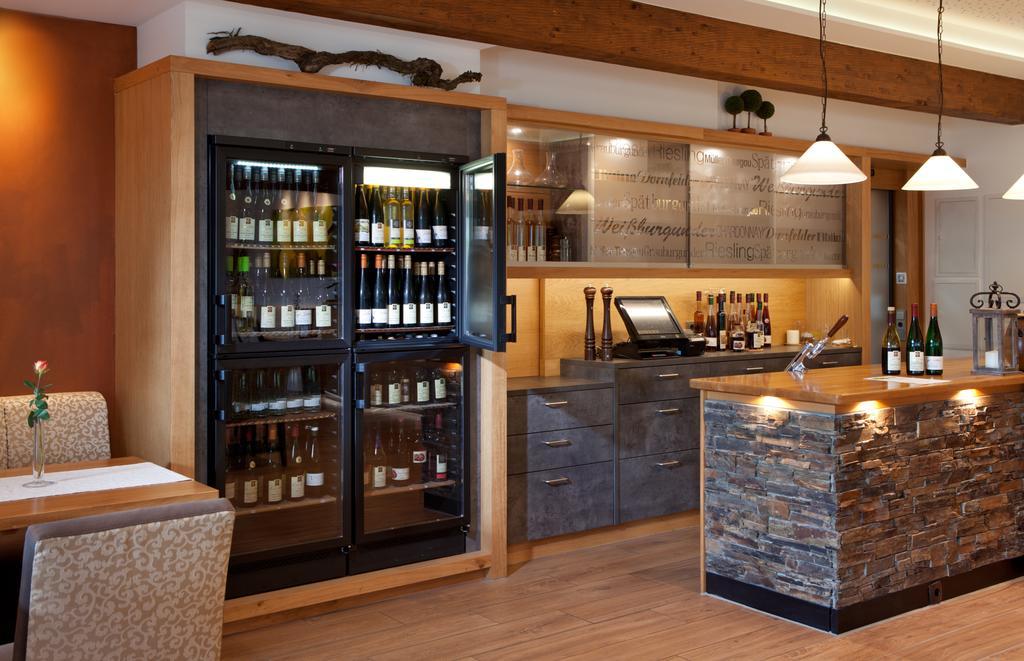 Weinhotel Sonnenschein Ернст Екстериор снимка