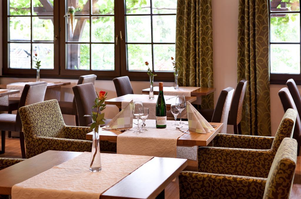 Weinhotel Sonnenschein Ернст Екстериор снимка